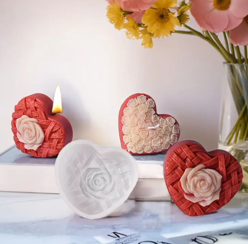 Molde de corazón y rosa. Ideal para trabajos con velas y jabones.